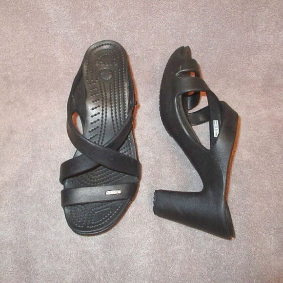Crocs Cyprus IV High Heel Sandals Size 10 Black Slip On Comfort Platform Dressy - Picture 1 of 12